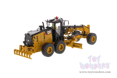 Diecast Masters - Caterpillar&reg; 14M3 Motor Grader with Operator - High Line Series (1/50 scale diecast model car, Yellow) 85545