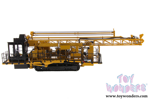 Diecast Masters - Caterpillar MD6250 Rotary Blasthole Drill with Operator - High Line Series (1/50 scale diecast model car, Yellow) 85581