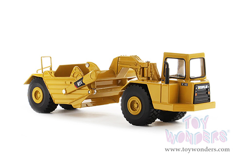Diecast Masters - Caterpillar® Wheel Tractor 611 Scraper - Play & Collect! Series (1/64 scale diecast model car, Yellow/Black) 85695 MAP: $29.99