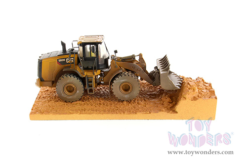Diecast Masters - Caterpillar&reg; 966M Weathered Wheel Loader with operator - Weathered Series (1/50 scale diecast model car, Yellow/Black) 85703