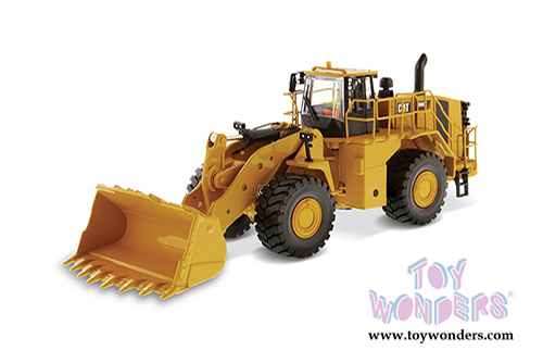 Diecast Masters - Caterpillar 988K Wheel Loader Tractor with Operator - High Line Series (1/50 scale diecast model car, Yellow) 85901
