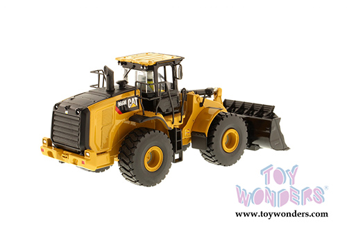 Diecast Masters - Caterpillar 966M Wheel Loader with Operator - High Line Series (1/50 scale diecast model car, Yellow) 85928