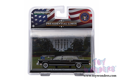 Greenlight Presidential Limos - Gerald R. Ford's Lincoln Continental Limousine (1972, 1/43 scale diecast model car, Black) 86110B