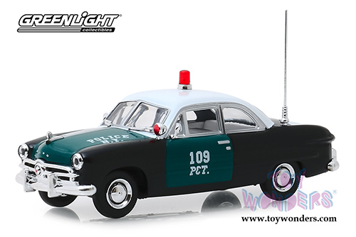 Greenlight - Ford New York City Police Department (NYPD) (1949, 1/43 scale diecast model car, Green w/White) 86165