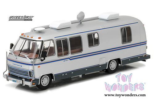 Greenlight - Airstream Excella Turbo 280 (1981, 1/43 scale diecast model car, Silver) 86312
