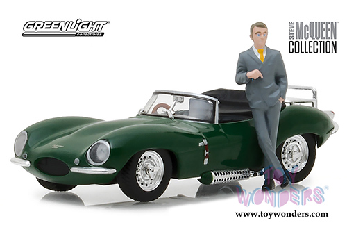 Greenlight - Steve McQueen's Jaguar XKSS with Steve McQueen Figurine (1956, 1/43 scale diecast model car, Green) 86434