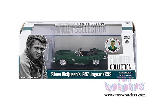 Greenlight - Steve McQueen's Jaguar XKSS with Steve McQueen Figurine (1956, 1/43 scale diecast model car, Green) 86434