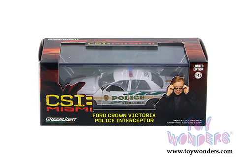 Greenlight Hollywood - CSI: Miami - Ford Crown Victoria Police Interceptor Miami-Dade Police (2003, 1/43 scale diecast model car, White) 86508