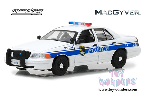 Greenlight Hollywood - MacGyver&trade; - Ford Crown Victoria Police Interceptor (2003, 1/43 scale diecast model car, White/Blue) 86520