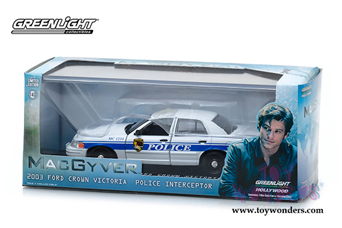 Greenlight Hollywood - MacGyver&trade; - Ford Crown Victoria Police Interceptor (2003, 1/43 scale diecast model car, White/Blue) 86520
