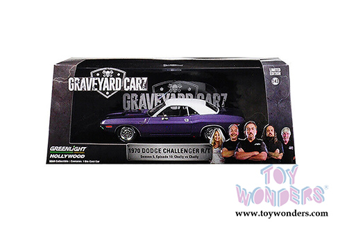 Greenlight Hollywood - Graveyard Carz Dodge Challenger R/T Hard Top (1970, 1/43 scale diecast model car, Purple/White) 86553