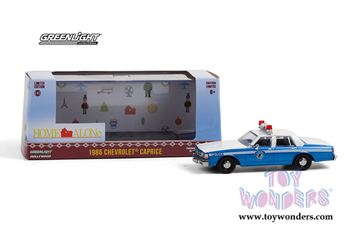 Greenlight Hollywood - Chevrolet&reg; Caprice Wilmette, Illinois Police - Home Alone (1986, 1/43 scale diecast model car, Blue/White) 86585