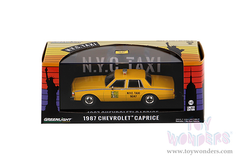 Greenlight - Chevrolet&reg; Caprice New York City (N.Y.C.) Taxi  (1967, 1/43 scale diecast model car, Yellow) 86611