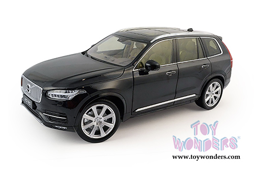 Motor City Classics - Volvo XC90 Hard Top (2016, 1/18 scale diecast model car, Black) 88190