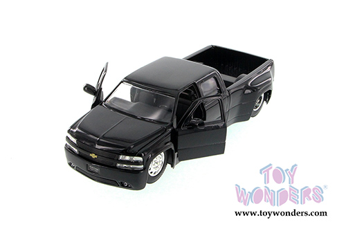 Jada Toys Bigtime Kustoms - Chevy Silverado Dooley Pickup (1999, 1/24 scale diecast model car, Asstd.) 90146YJ