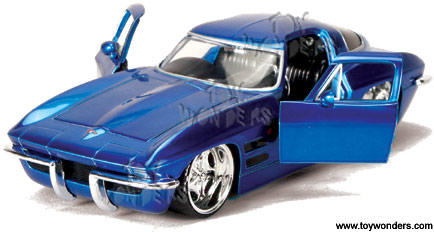 Jada Toys Dub City Bigtime Muscle - Chevy Corvette Stingray Hard Top (1963, 1/24 scale diecast model car, Asstd.) 90218CC