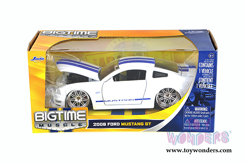 Jada Toys Bigtime Muscle - Ford Mustang GT Hard Top (2006, 1/24 scale diecast model car, Asstd.) 90659