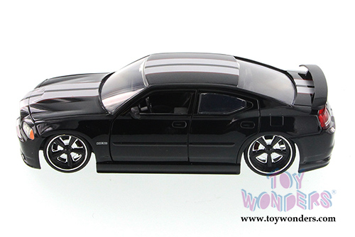 Jada Toys Bigtime Muscle - Dodge Charger SRT8 Hardtop (2006, 1/24 scale diecast model car, Asstd.) 90798YV
