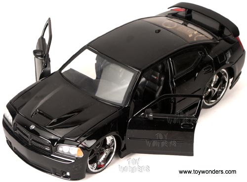 Jada Toys Bigtime Muscle - Dodge Charger SRT8 (2006, 1/24 scale diecast model car, Asstd.) 90798Z