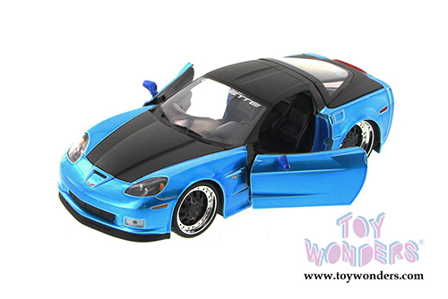 Jada Toys Bigtime Muscle - Chevy Corvette Z06 Hardtop (2006, 1/24 scale diecast model car, Asstd.) 91184YU