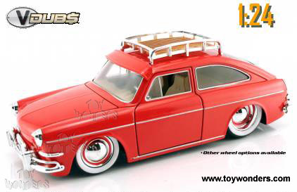 Jada Toys VDUBS - Volkswagen 1600 TL Fastback w/ Rack (1965, 1/24 scale diecast model car, Asstd.) 91216/12