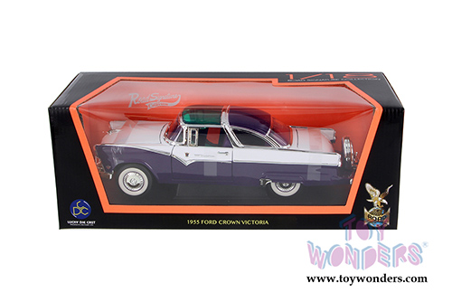 Lucky Road Signature - Ford Crown Victoria (1955, 1/18 scale diecast model car, Purple/ White) 92138PR/12