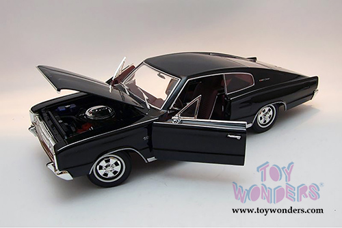 Lucky Road Signature - Dodge Charger Hard Top (1966, 1/18 scale diecast model car, Black) 92638BK/12