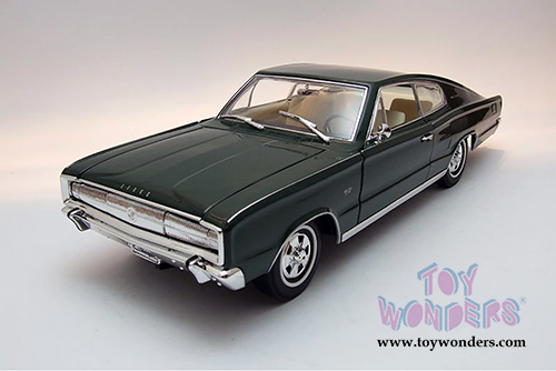 Lucky Road Signature - Dodge Charger Hard Top (1966, 1/18 scale diecast model car, Green) 92638GN/12