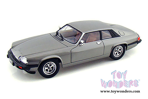 Lucky Road Signature - Jaguar XJS Hardtop (1975, 1/18 scale diecast model car, Grey / Silver) 92658GY/12