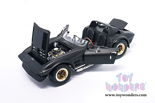 Lucky Road Signature - Chevrolet&reg; Corvette&reg; Grand Sport Roadster (1964, 1/18 scale diecast model car, Matte Black) 92697MBK