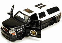 96368-2002-GMC-Yukon-Denali-124-Jada