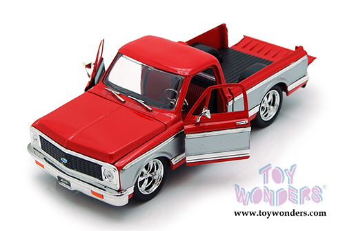 Jada Toys Bigtime Kustoms - Chevrolet Cheyenne Pick Up (1972, 1/24 scale diecast model car, Asstd.) 96865A