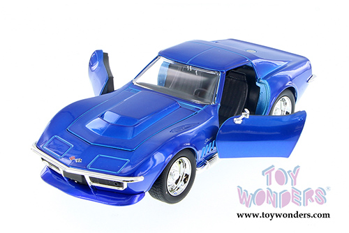 Jada Toys Bigtime Muscle - Chevy Corvette Stingray ZL1 Hardtop (1969, 1/24 scale diecast model car, Asstd.) 96887KU
