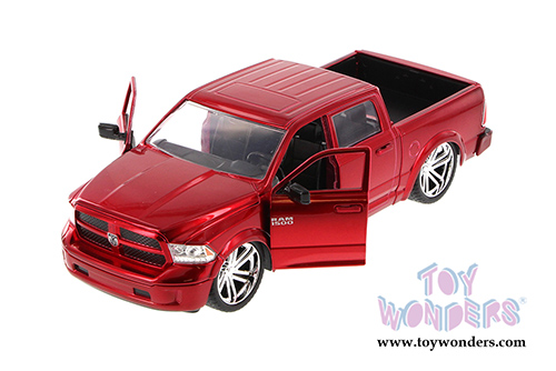 Jada Toys Just Trucks - 2014 Dodge Ram 1500 Custom Pick-up (2014, 1/24 scale diecast model car, Asstd.) 97134