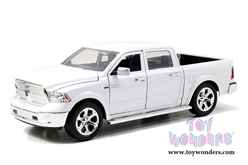 Jada Toys Just Trucks - 2014 Dodge Ram 1500 Pick-up (2014, 1/24 scale diecast model car, Asstd.) 97139