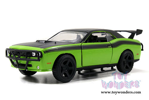 Jada Toys Fast & Furious - Letty's Dodge Challenger SRT8 Off Road Hard Top (1970, 1/32 scale diecast model car, Green with Black) 97140