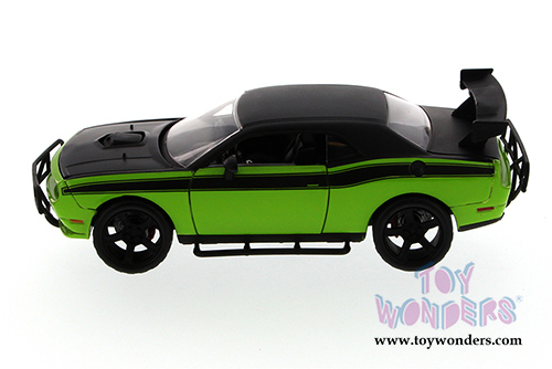 Jada Toys Fast & Furious - Letty's Dodge Challenger SRT8 Off Road Hard Top (1970, 1/32 scale diecast model car, Green with Black) 97140
