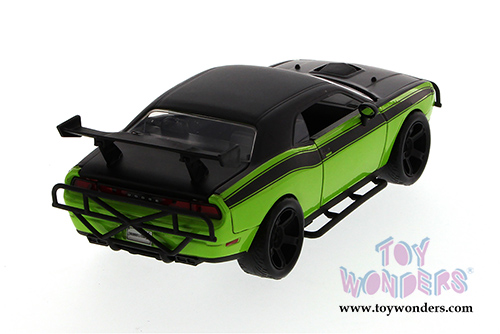 Jada Toys Fast & Furious - Letty's Dodge Challenger SRT8 Off Road Hard Top (1970, 1/32 scale diecast model car, Green with Black) 97140