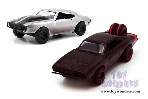 Jada Toys Fast & Furious - Dom's 1970 Dodge Charger Off-Road and Roman's 1967 Chevy Camaro Off-Road Twin Pack Hard Top (1970, 1967, 1/32 scale diecast model car, Asstd.) 97163