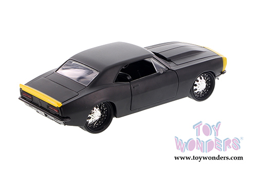 Jada Toys Bigtime Muscle - Chevy Camaro Hardtop (1967, 1/24 scale diecast model car, Asstd.) 97171YU