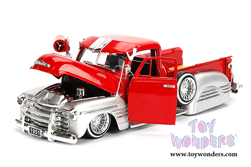 Jada Toys - Metals Die Cast Just Trucks | Chevy&reg; Pick Up (1951, 1/24 scale diecast model car, Red/Silver) 97229/4