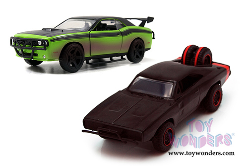 Jada Toys Fast & Furious - Dom's 1970 Dodge Charger Off-Road and Letty's Dodge Challenger Off-Road Twin Pack Hardtop (1970, 1/32 scale diecast model car, Asstd.) 97340
