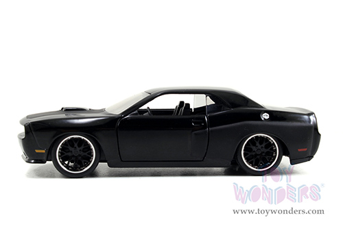 Jada Toys Fast & Furious - Dom's Dodge Challenger ST8 Hard Top (1/32 scale diecast model car, Black) 97384