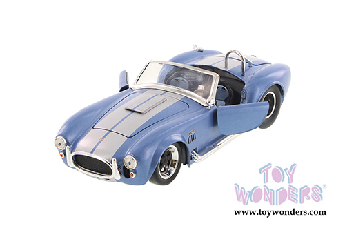 Jada Toys Bigtime Muscle - Ford Shelby Cobra 427 S/C&reg; Hard Top (1965, 1/24 scale diecast model car,  Asstd.) 97403WA1