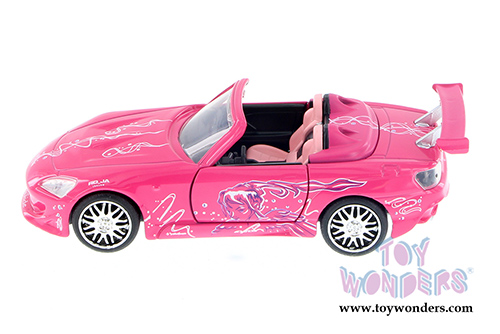 Jada Toys Fast & Furious - Suki's Honda S2000 Convertible F8 "The Fate of the Furious" Movie (2001, 1/32 scale diecast model car, Pink) 97610