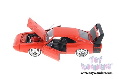 Jada Toys Bigtime Muscle - Dodge Charger Daytona Hardtop (1969, 1/24 scale diecast model car, Asstd.) 97683HT