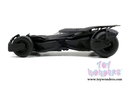 Jada Toys - Metals Die Cast | Batman vs Superman - Batmobile Model Kit  (1/24, diecast model toy, Primer Black) 97781