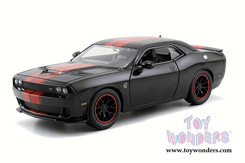 Jada Toys Bigtime Muscle - Dodge Challenger SRT Hellcat Hard Top (2015, 1/24 scale diecast model car, Asstd.) 97853WA1