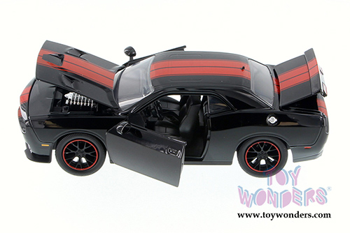 Jada Toys Bigtime Muscle - Dodge Challenger SRT Hellcat Hard Top (2015, 1/24 scale diecast model car, Asstd.) 97853WA1