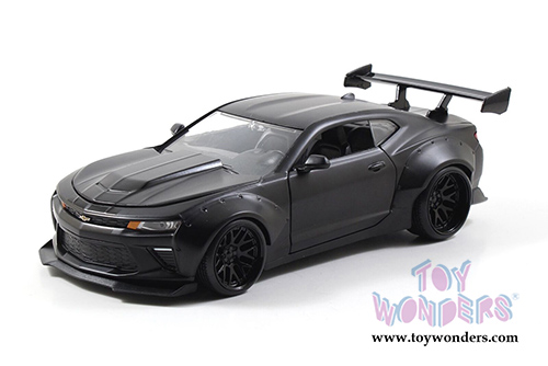 Jada Toys Bigtime Muscle - Chevy Camaro SS Hardtop (2016, 1/24 scale diecast model car, Asstd. w/ Stripes) 98136WA1